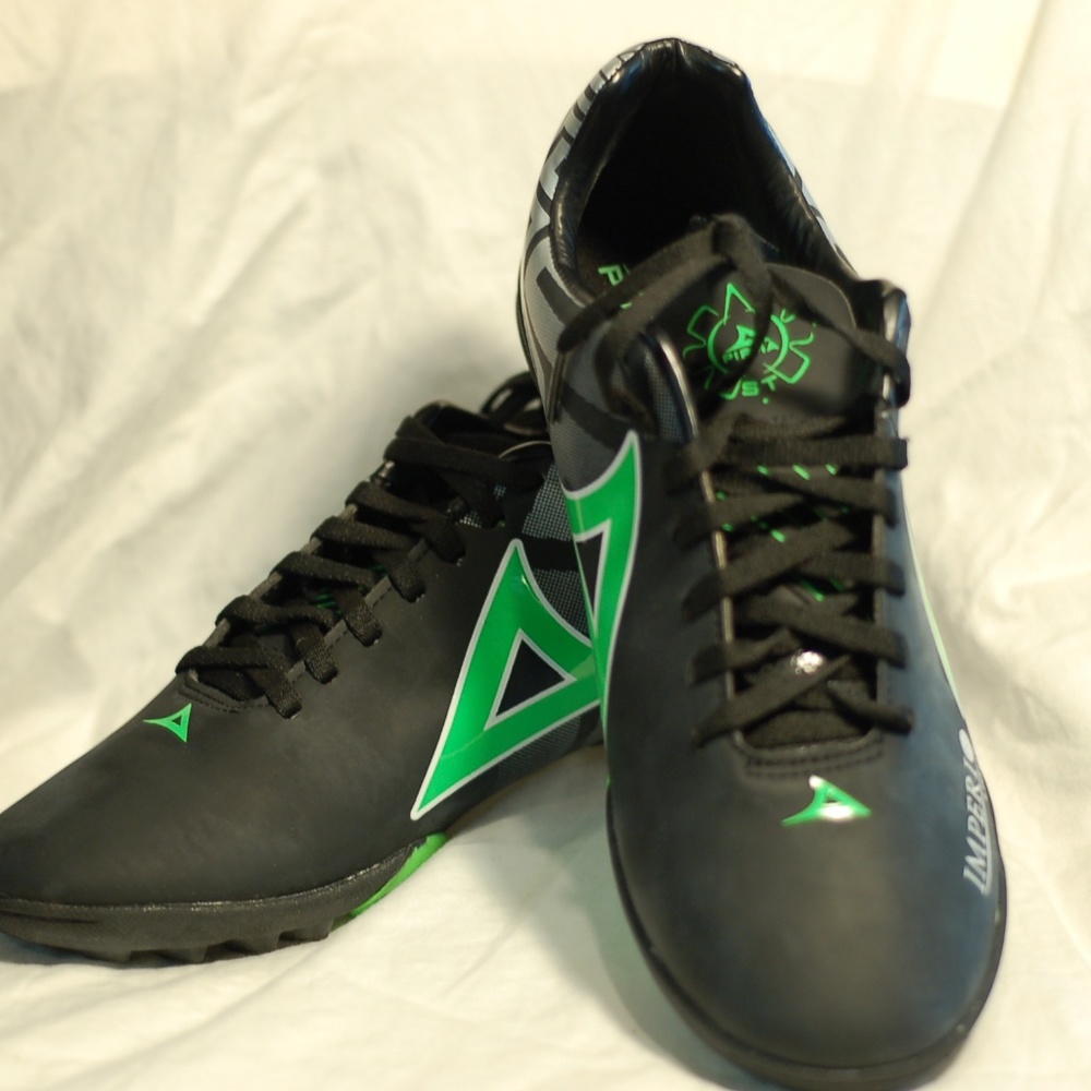 Pirma soccer shoes